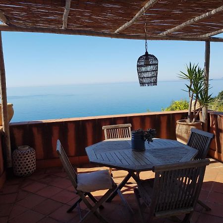 La Bouganvilla Charme & Relax Vista Mare Финале Лигуре Экстерьер фото