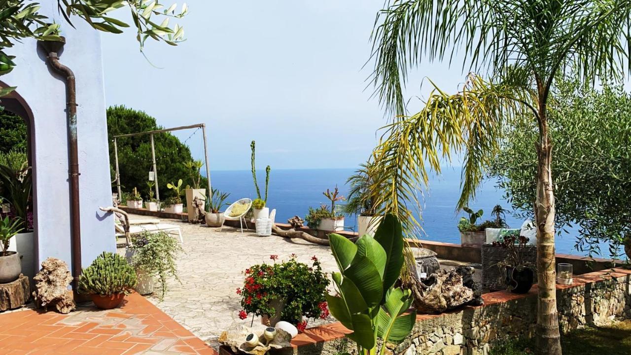 La Bouganvilla Charme & Relax Vista Mare Финале Лигуре Экстерьер фото