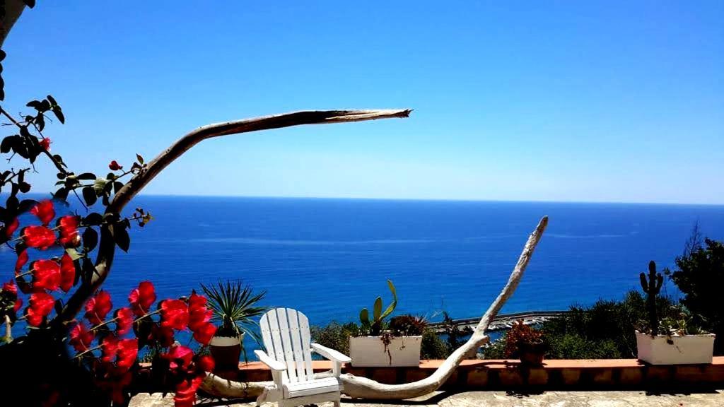 La Bouganvilla Charme & Relax Vista Mare Финале Лигуре Экстерьер фото
